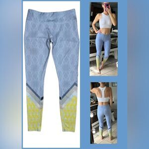 ALO Yoga Airbrush Blue & Yellow Mid Rise Activewear 7/8 Leggings